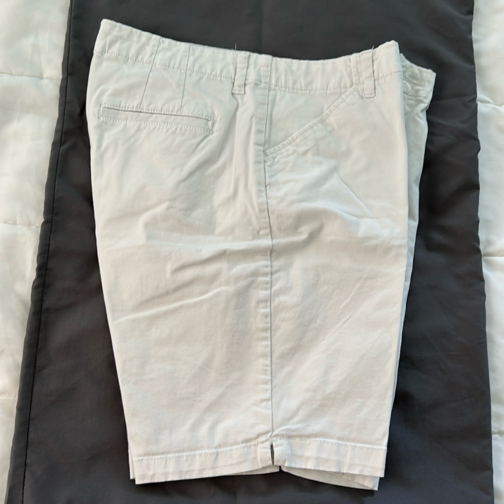 Lee shorts size 16. 9 inch inseam